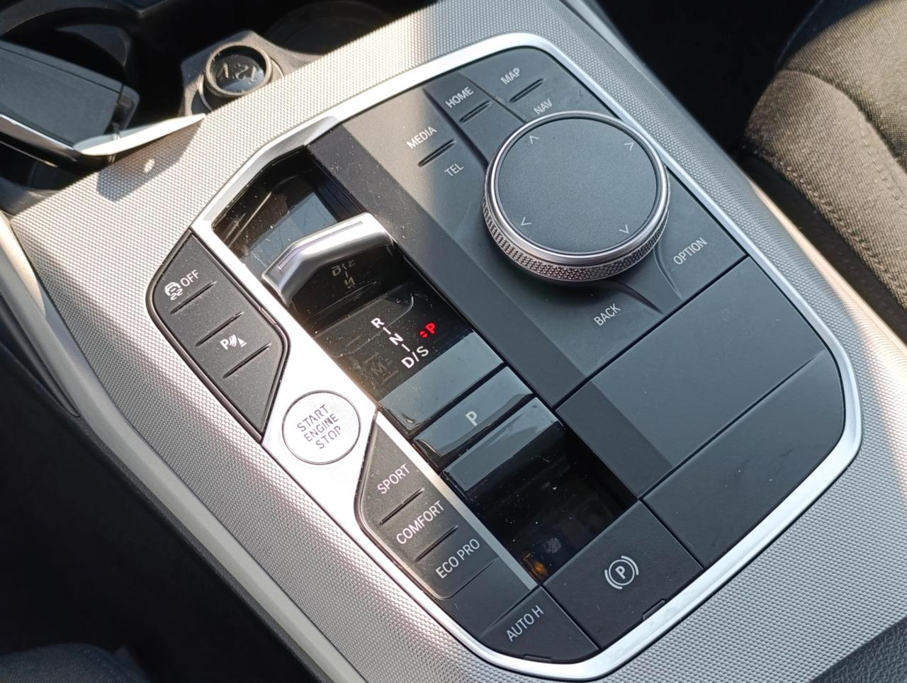 BMW 318 d Touring mhev 48V auto