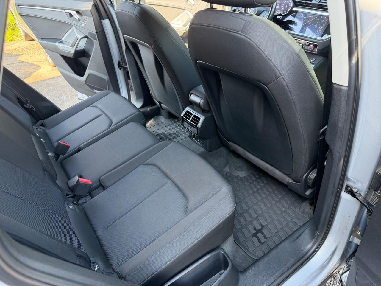 Audi Q3 35 TDI S tronic Business Advanced