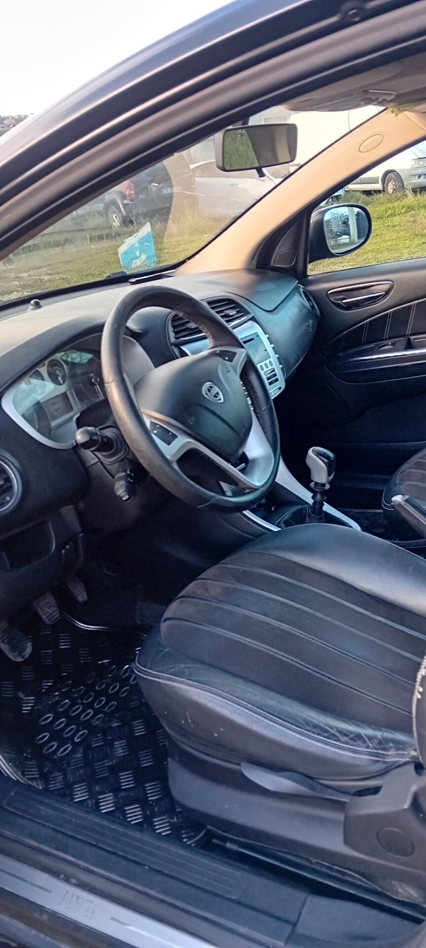Lancia Delta 1.6 MJT DPF Platino
