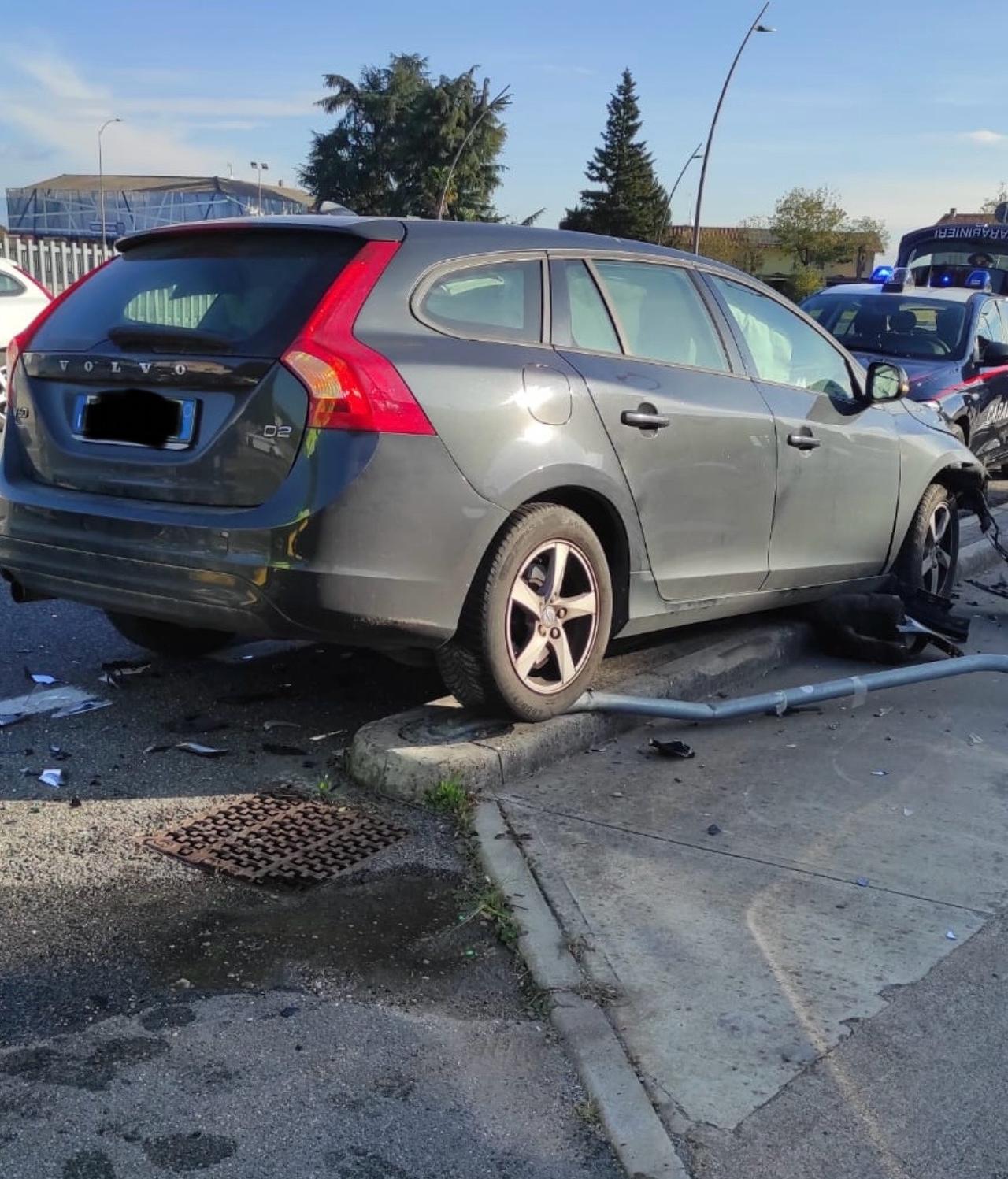 Volvo V60 D2 1.6 INCIDENTATA