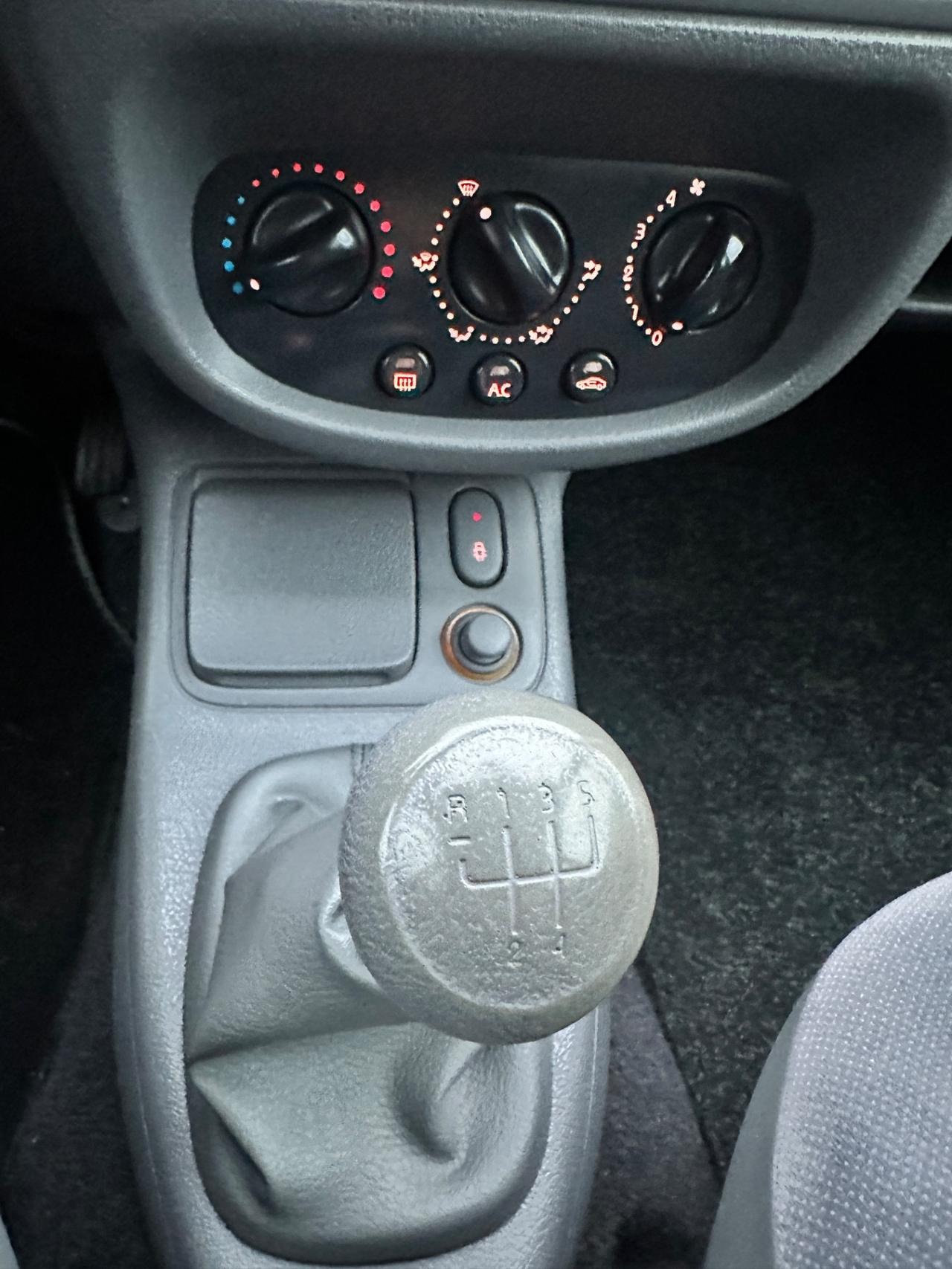 Renault Clio 1.4 cat 5 porte RXE