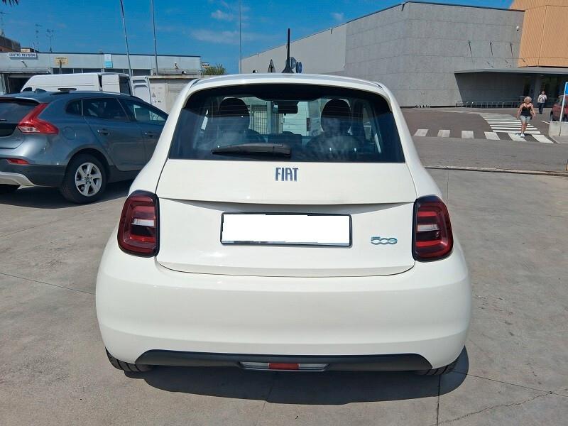 Fiat 500 500e Berlina 42 kWh Icon