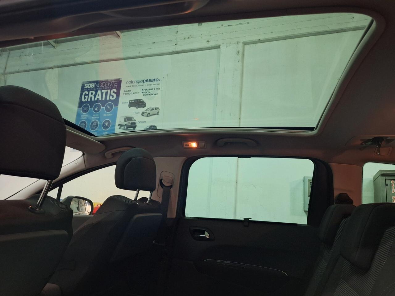 Peugeot 5008 2.0 HDi 150CV Business NAVI TETTO 5 POSTI GANCIO TRAINO HEAD-UP DISPlAY