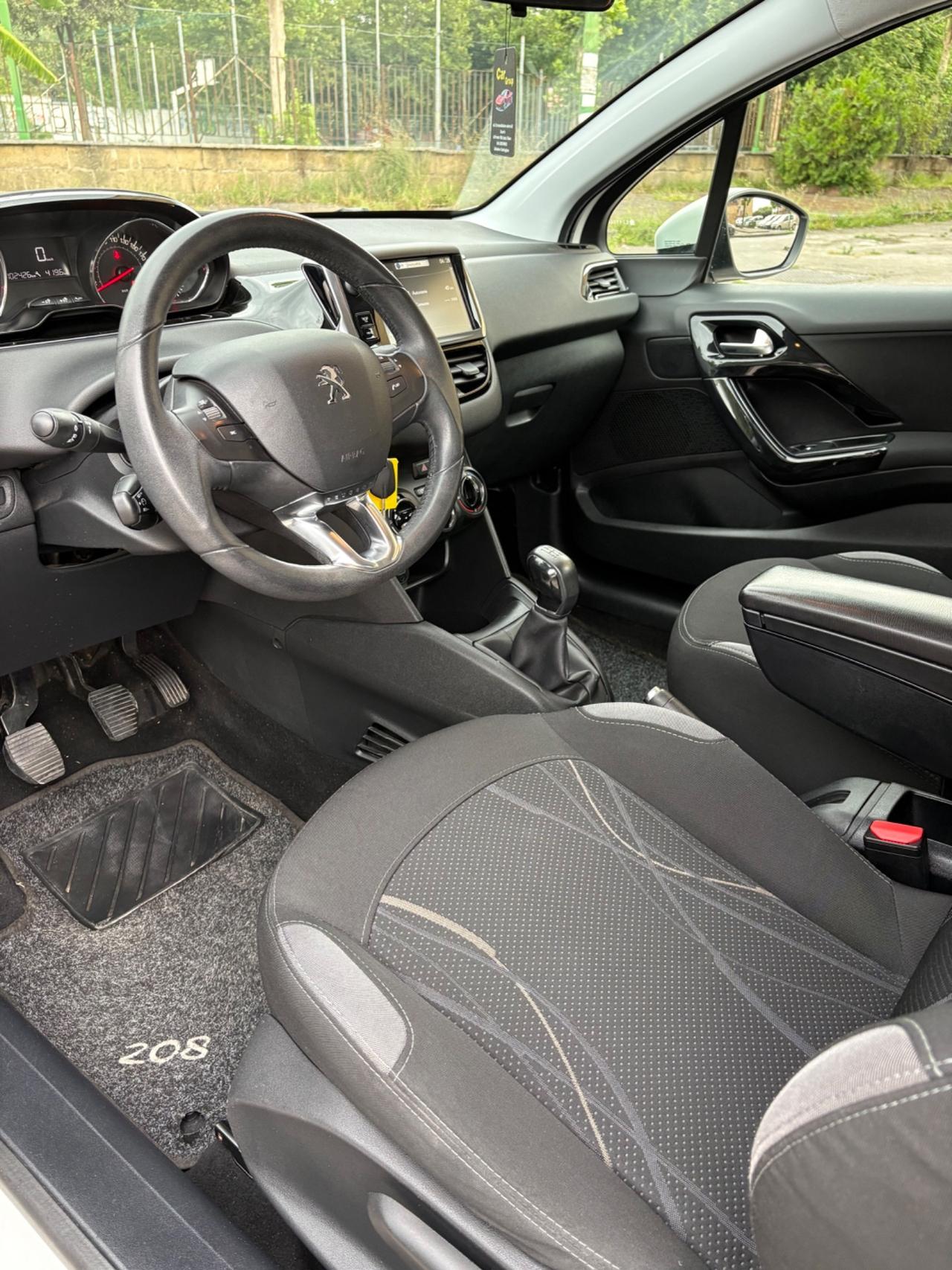 Peugeot 208 1.4 HDi 68 CV 99000km
