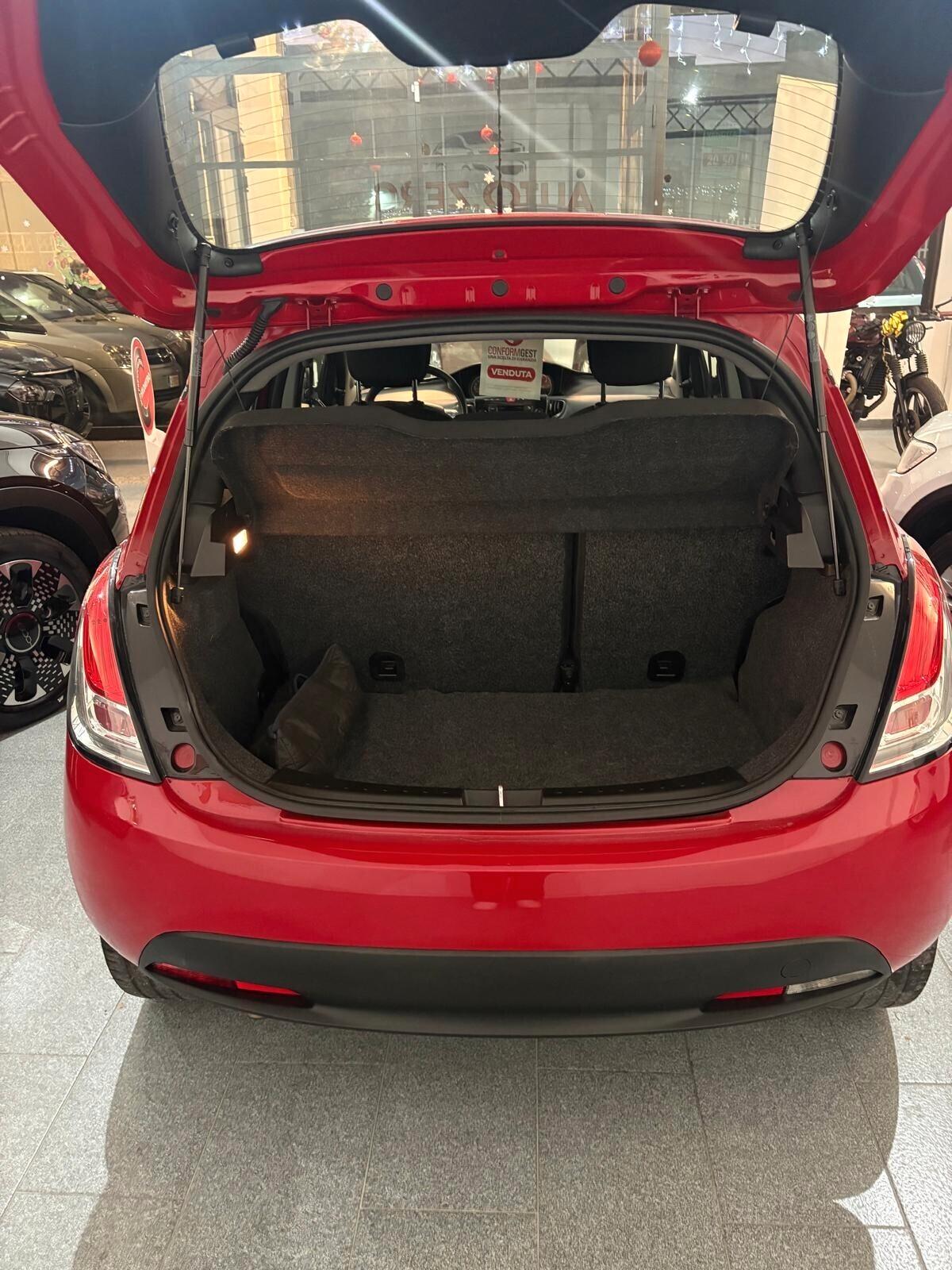 Lancia Ypsilon 1.2 69 CV 5 porte GPL Ecochic Gold