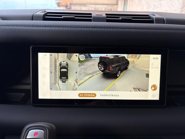 LAND ROVER Defender 110 3.0D I6 200 CV AWD Auto X-Dynamic SE AUTOCARRO