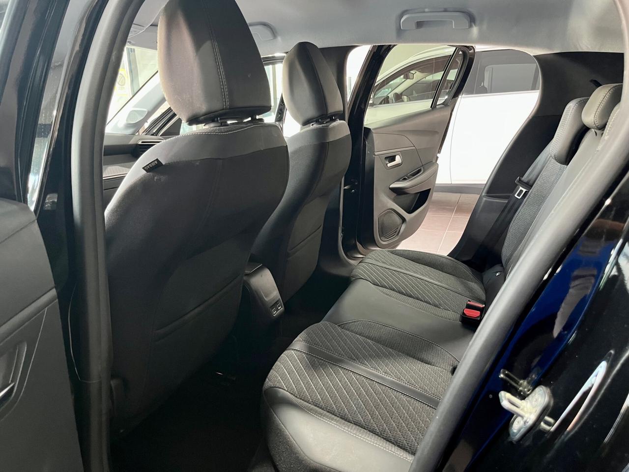 Peugeot 208 1.2 100CV 5 porte Allure 24000KM