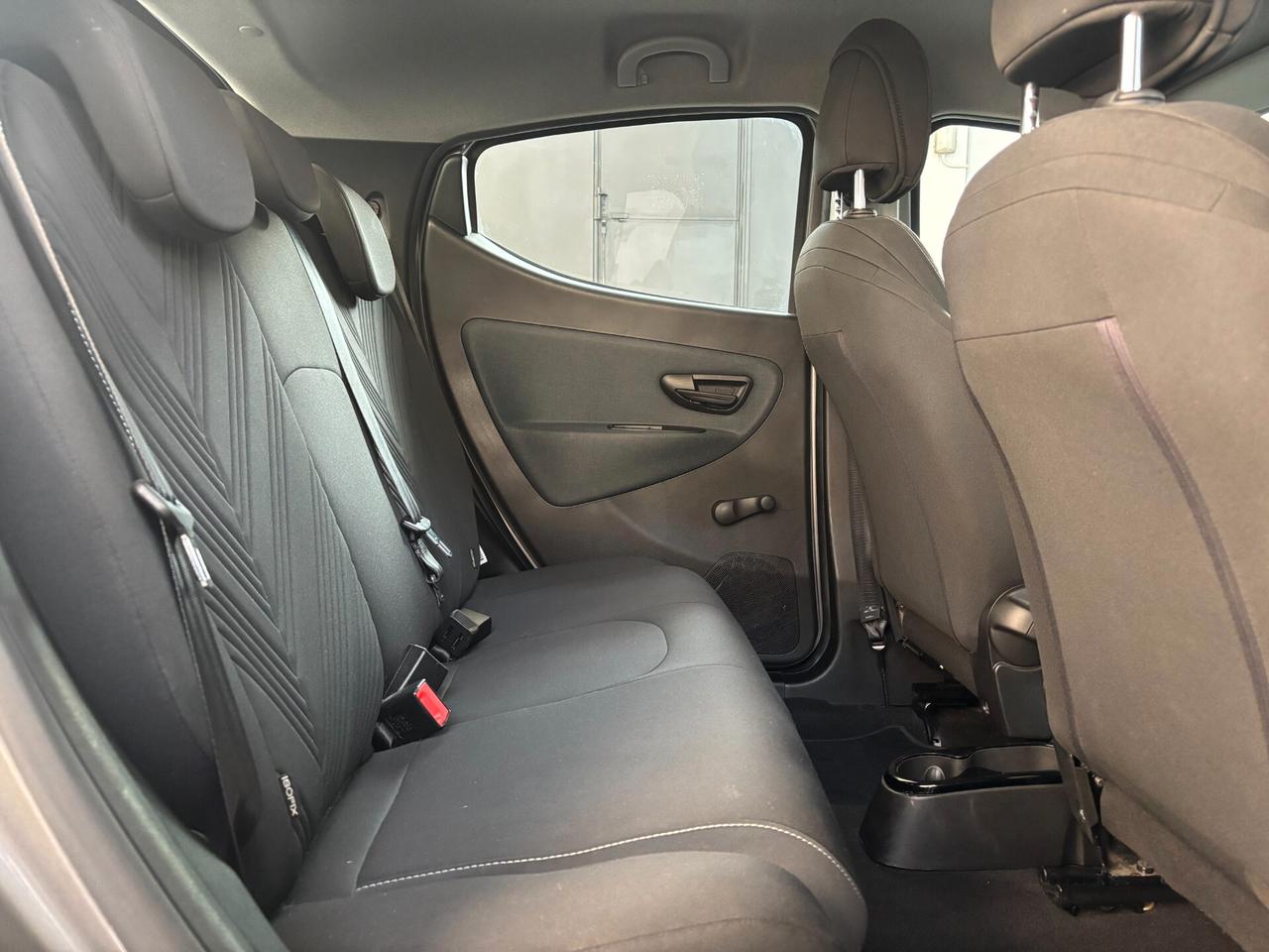 Lancia Ypsilon 1.0 FireFly 5 porte S&S Hybrid Gold