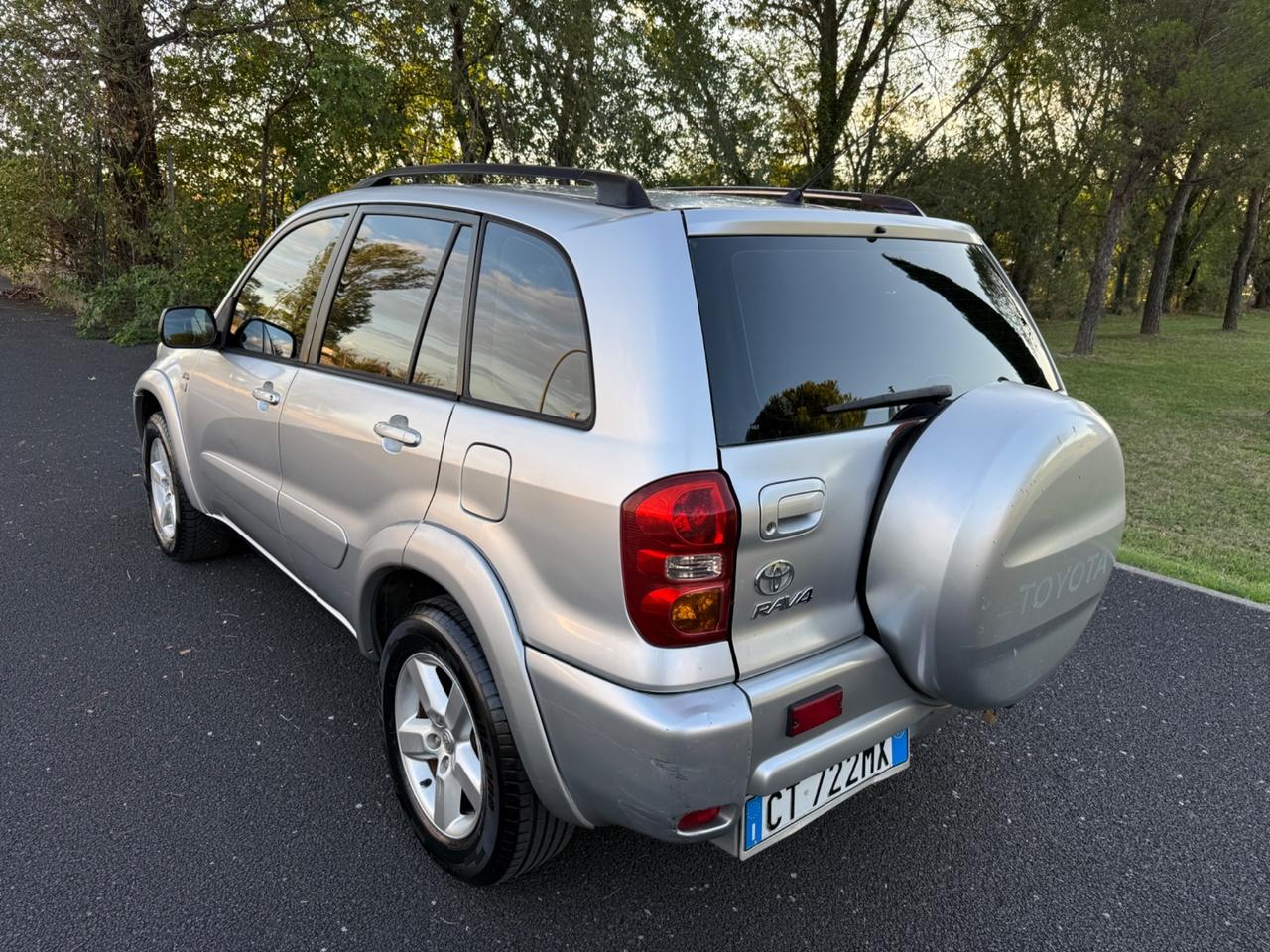 Toyota RAV 4 RAV4.com 2.0 Tdi D-4D cat 5 porte