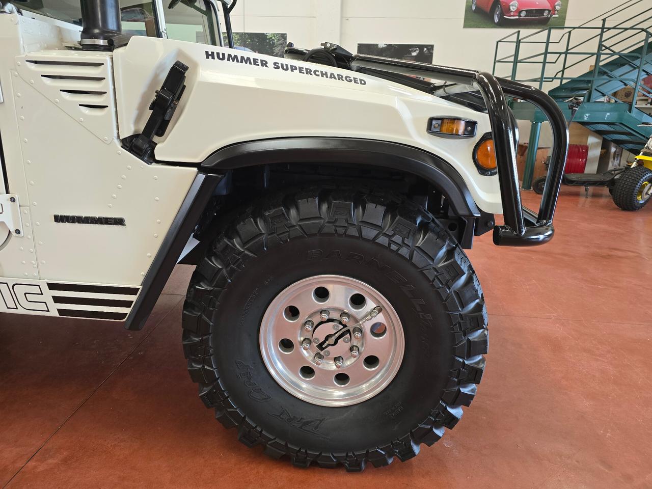 Hummer H1 5700 v8 supercharged A.S.I.