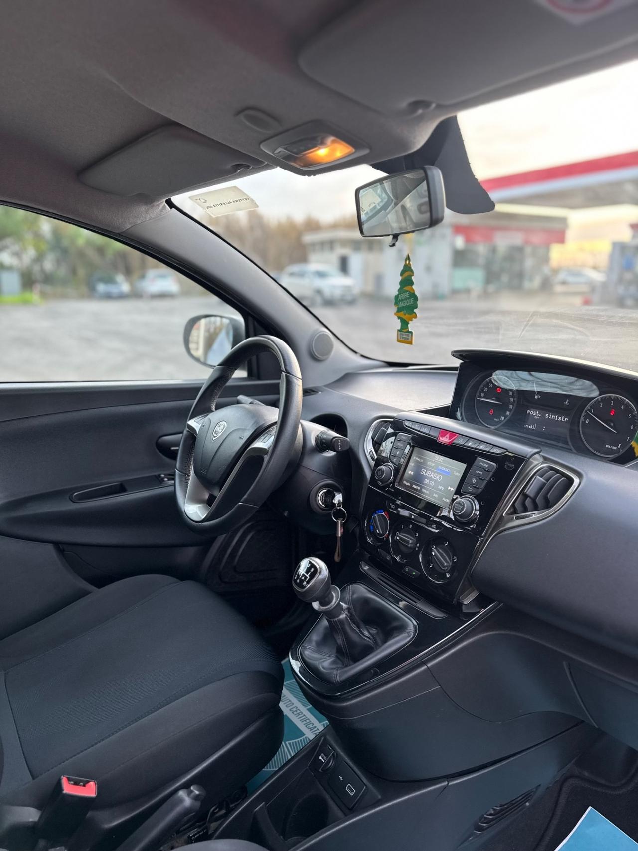 Lancia Ypsilon 1.2 69 CV 5 porte GPL Ecochic Gold