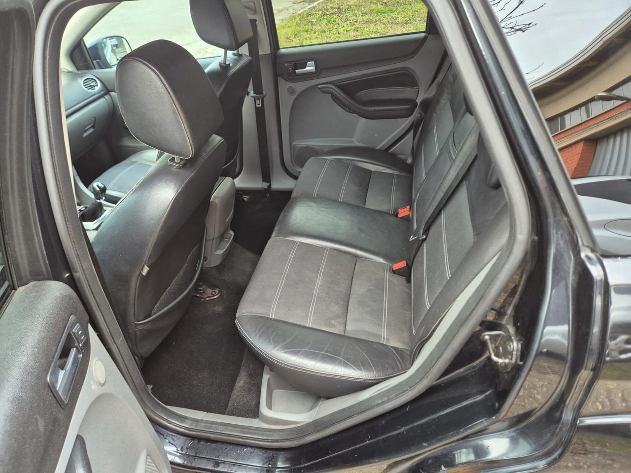 Ford Focus 1.6 diesel Gancio Traino