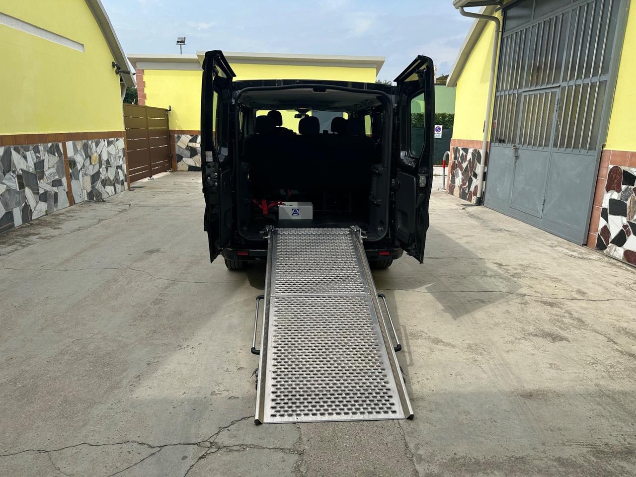 Opel Vivaro 1.6 BiTurbo 9 Posti Trasporto Disabili -2018