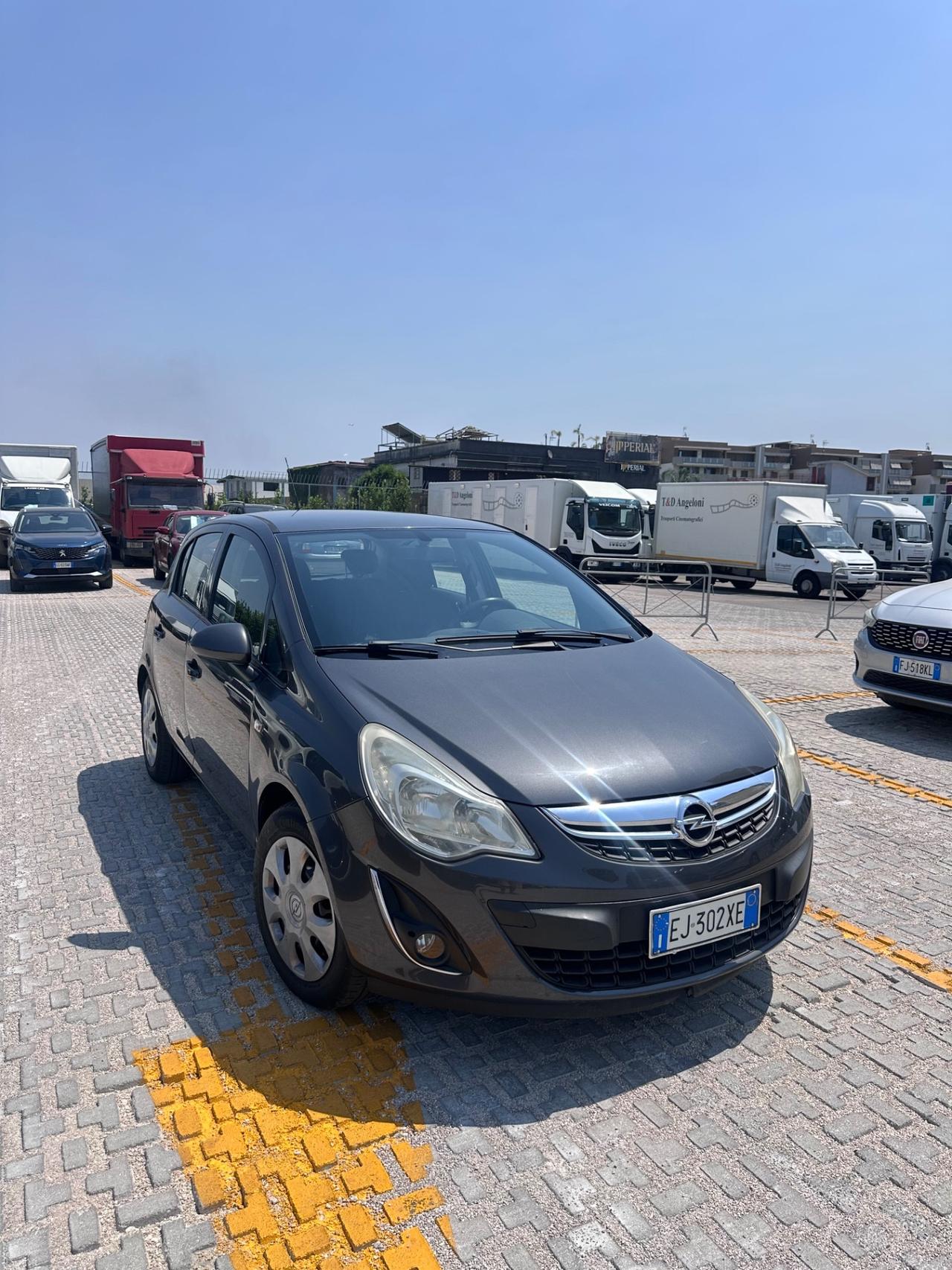 Opel Corsa 1.2 5 porte Club