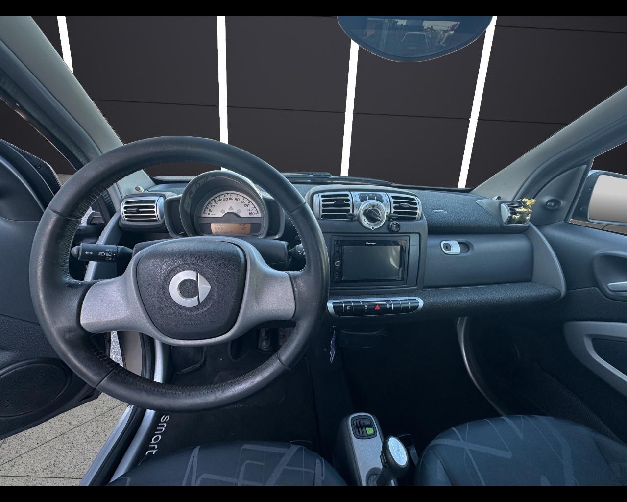SMART fortwo 2ª serie - fortwo 1000 52 kW MHD coupé passion