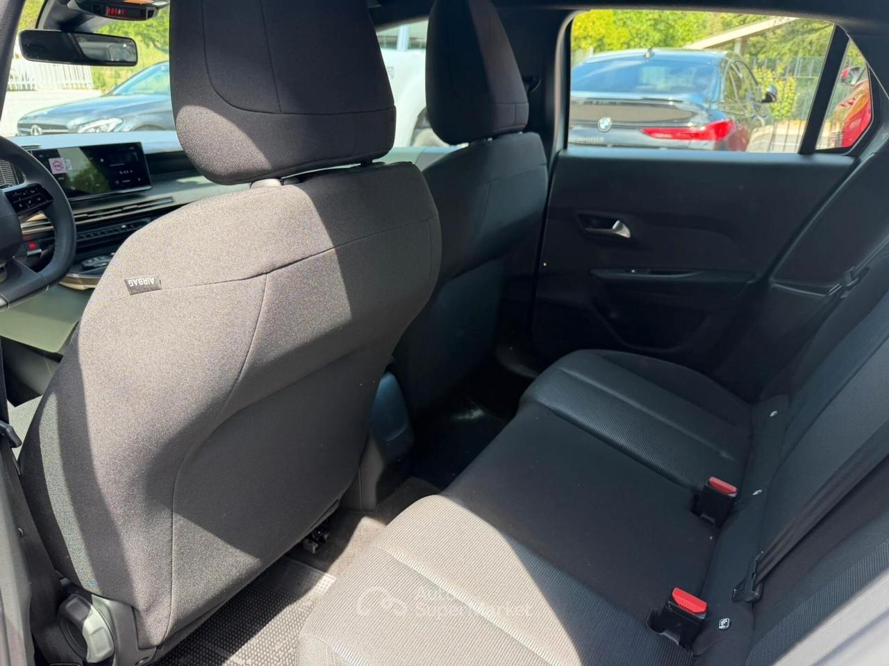 Lancia Ypsilon IBRIDA