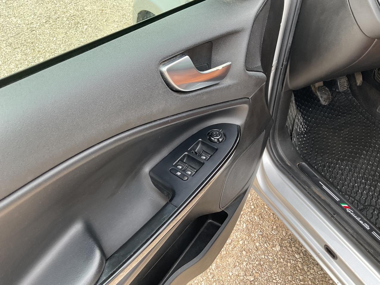 Alfa Romeo Giulietta 1.6 JTDm-2 105 CV Distinctive