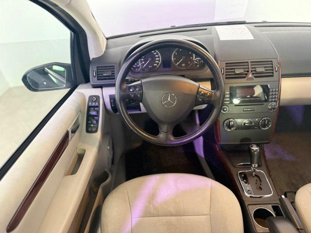 MERCEDES-BENZ A 150 Avantgarde Edition 10