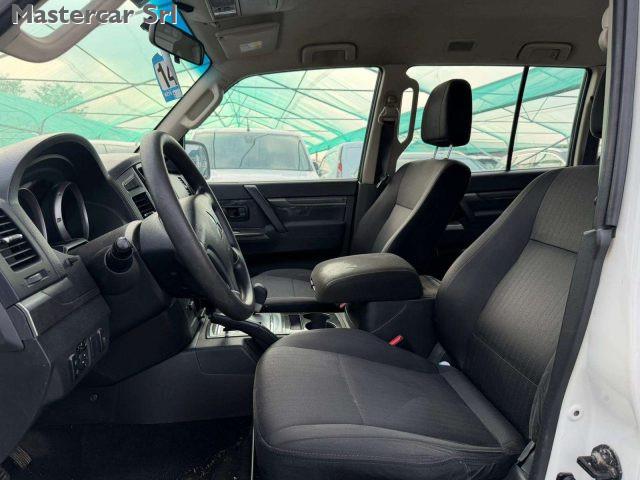 MITSUBISHI Pajero Pajero IV 2007 3.2 cr Instyle 5p auto - FE374VF