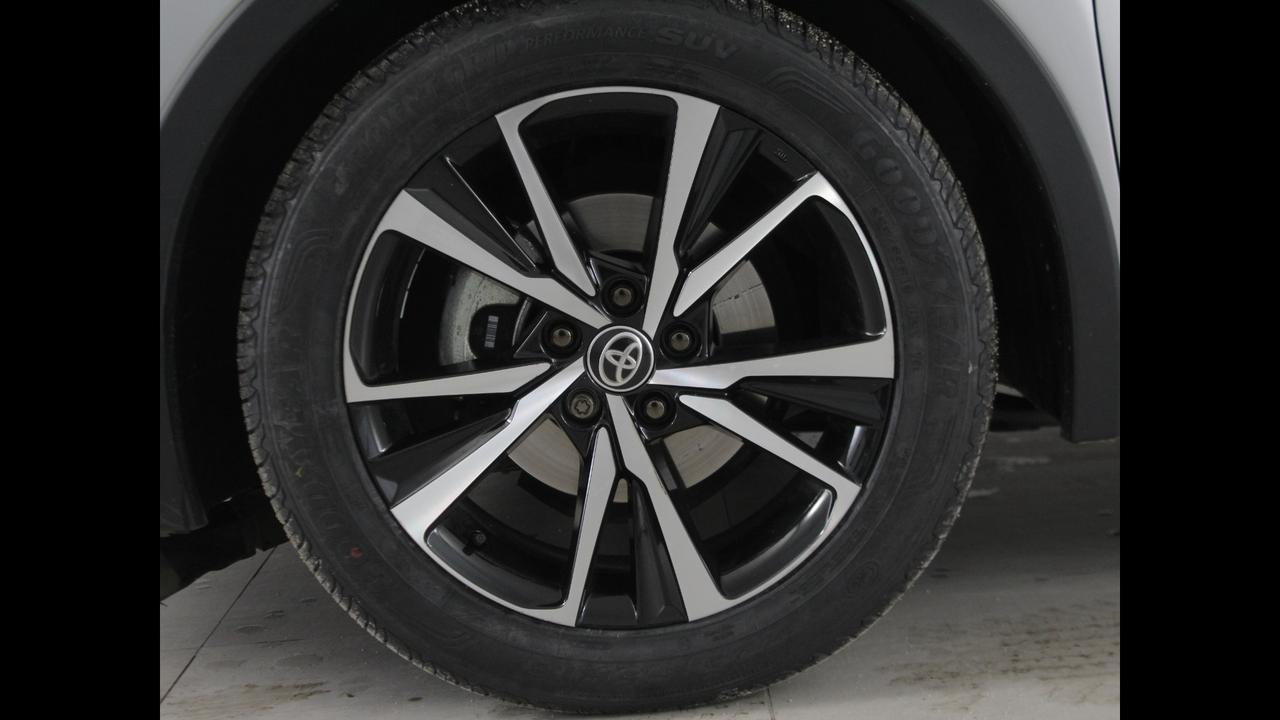 TOYOTA C-HR II 2023 - C-HR 1.8 hev Trend fwd e-cvt