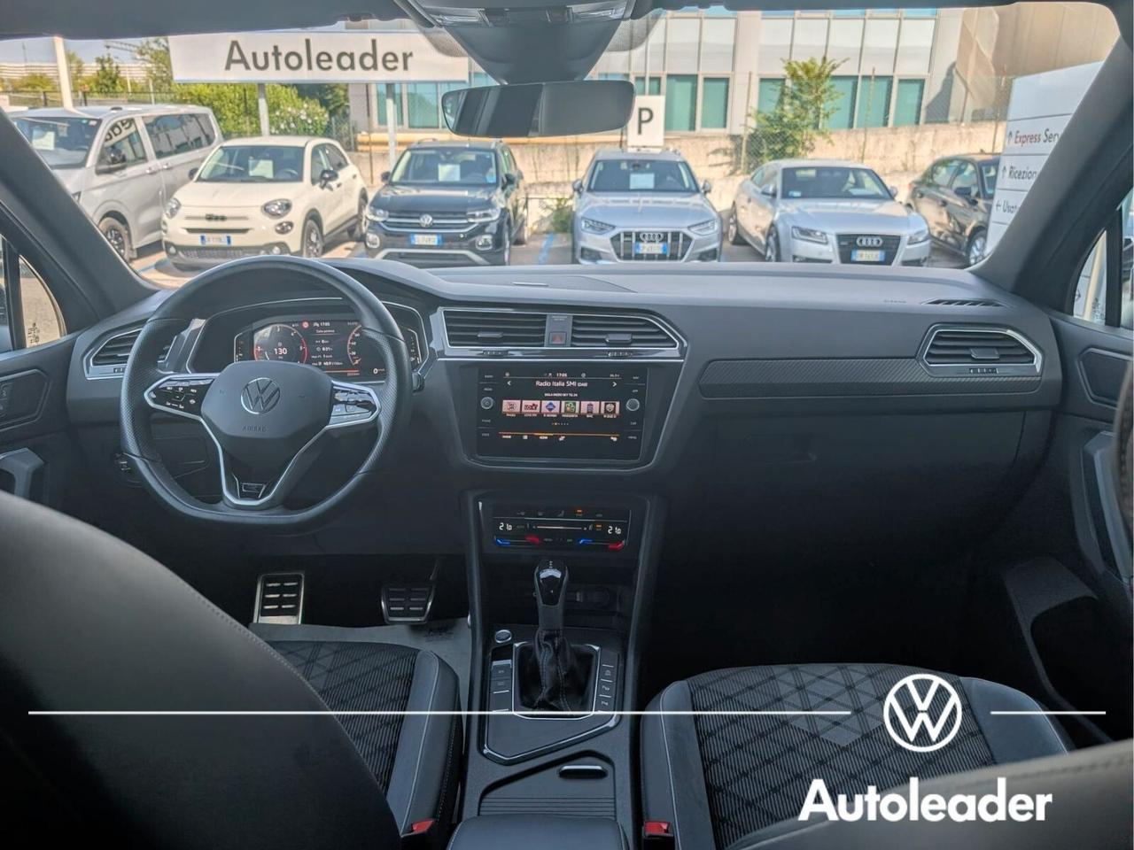 Volkswagen Tiguan R-Line 2.0 TDI 150 CV SCR DSG SOLO 27.000 Km
