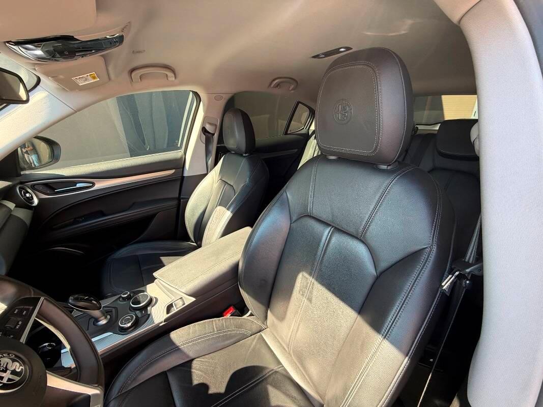 Alfa Romeo Stelvio 2.2 t Executive Q4 210cv auto