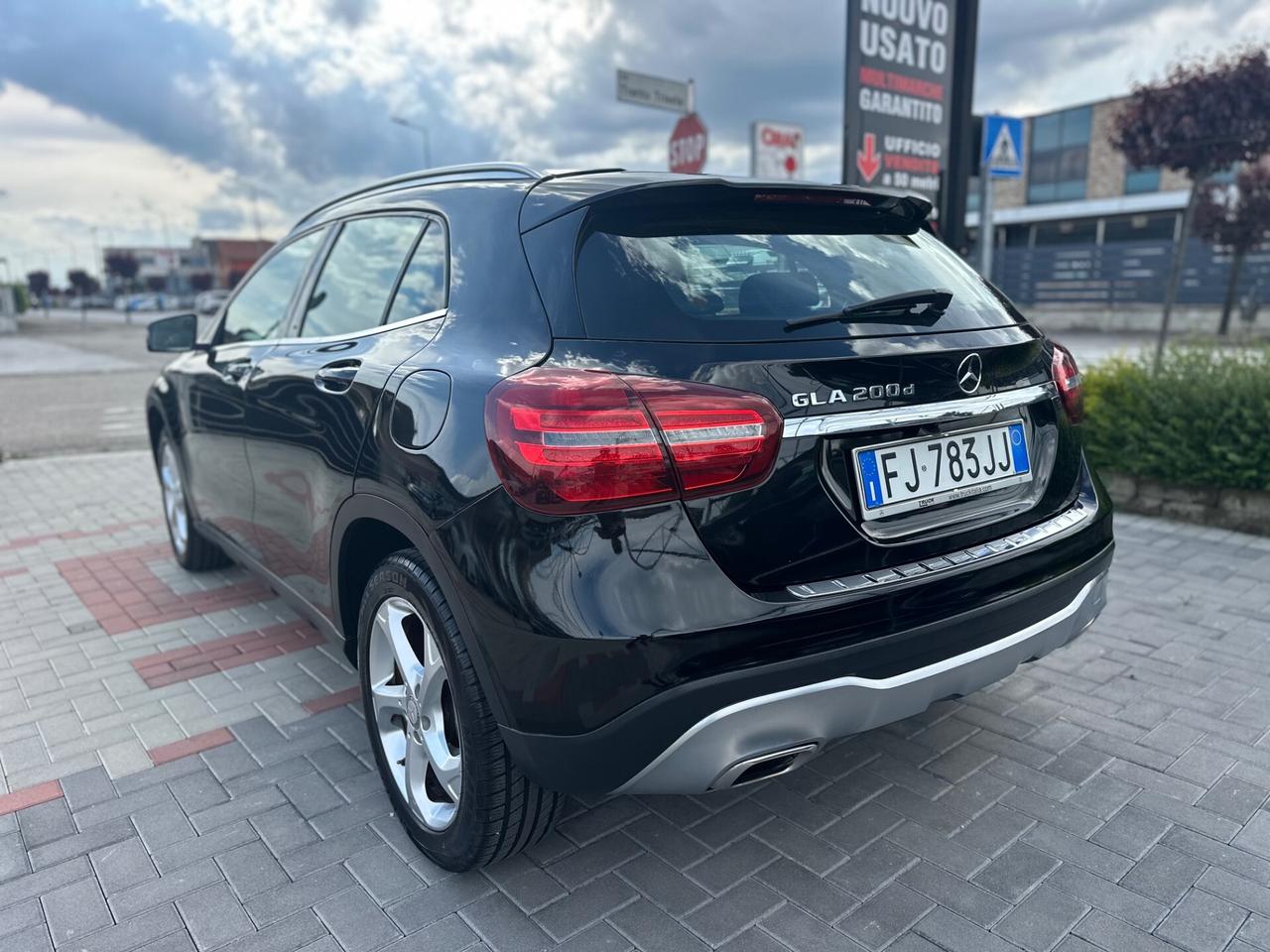 Mercedes-benz GLA 200d Sport NAVI*PELLE*R.CAMERA