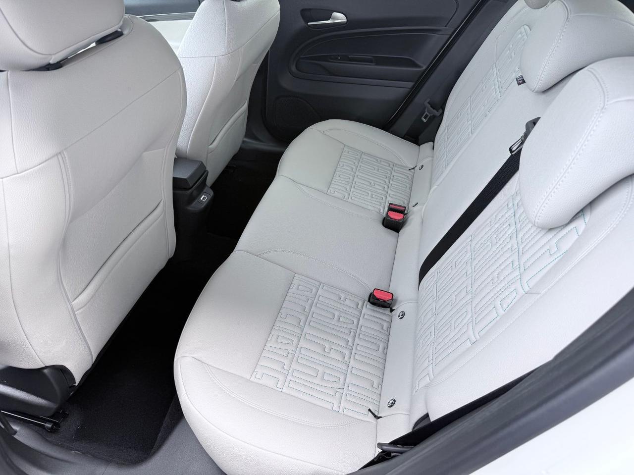 Fiat 600 1.2 hybrid La Prima II 145cv auto