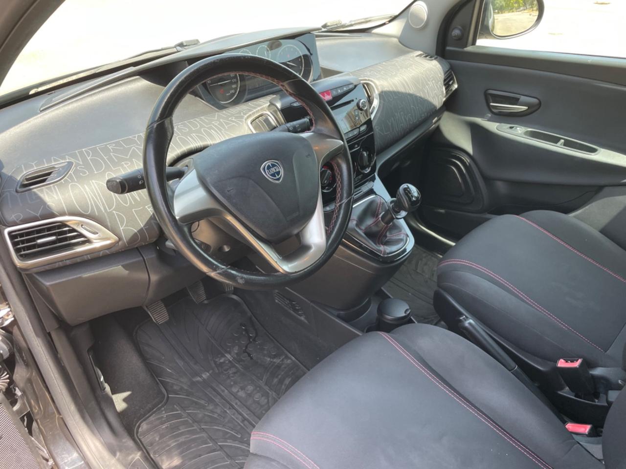 Lancia Ypsilon 1.2 69 CV 5 porte GPL Ecochic Elefantino