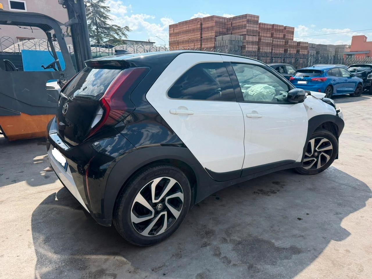 Toyota Aygo X 1.0 sinistrato - 2024