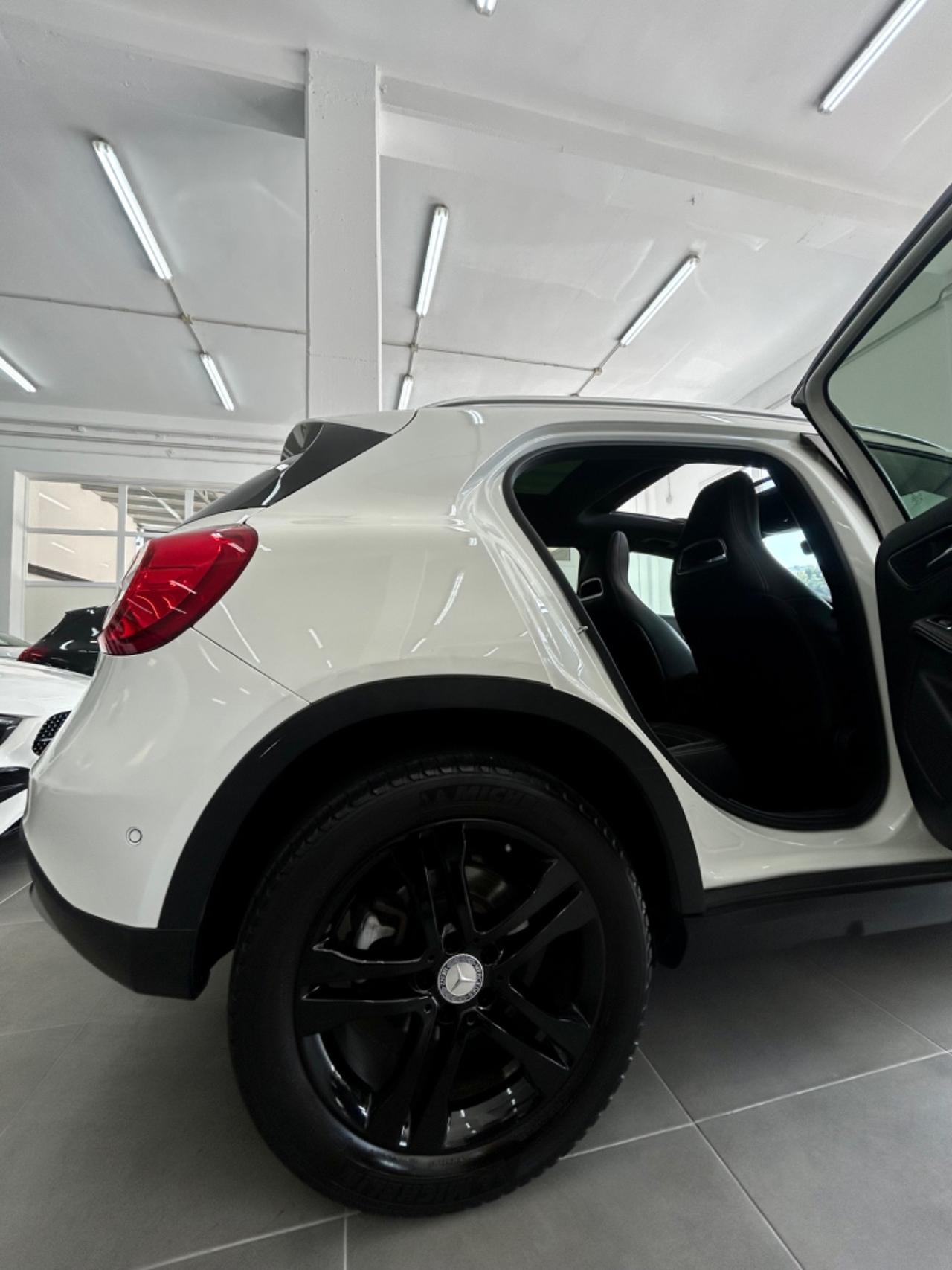 Mercedes-benz GLA 200 d Sport TETTO finanziabile