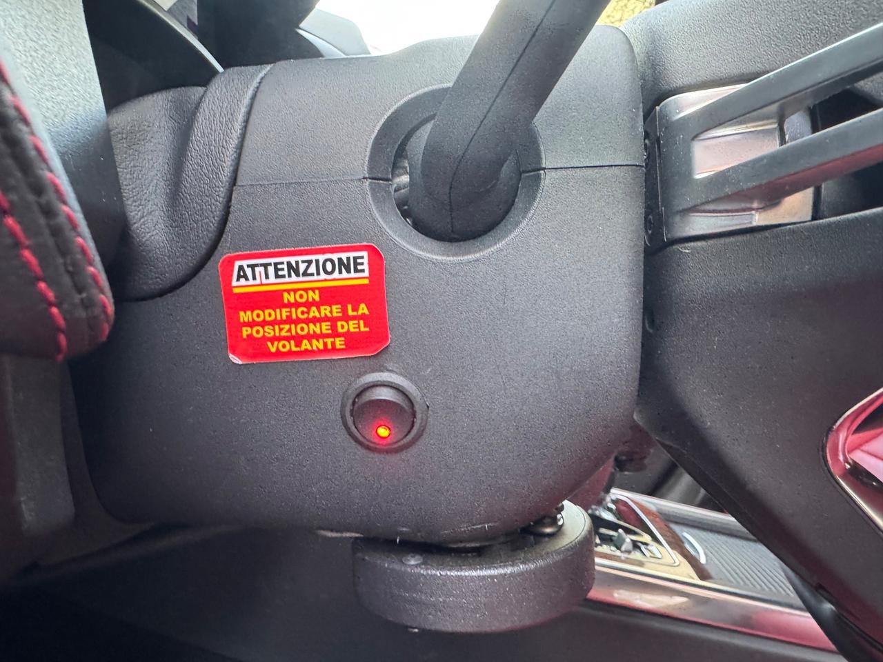 Jaguar XE 2.0 300 CV AWD R-Dynamic SE Guidosimplex