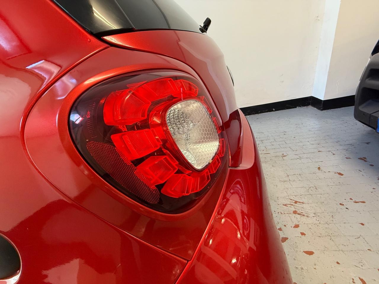 Smart ForFour 90 0.9 Turbo twinamic Nightview red