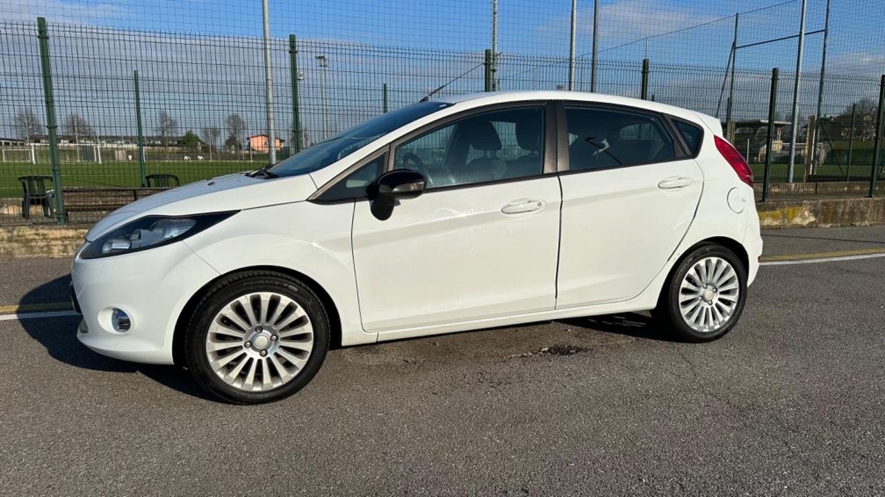 Ford Fiesta 1.6 TDCi 95CV 5 porte(anche per neopatentati)