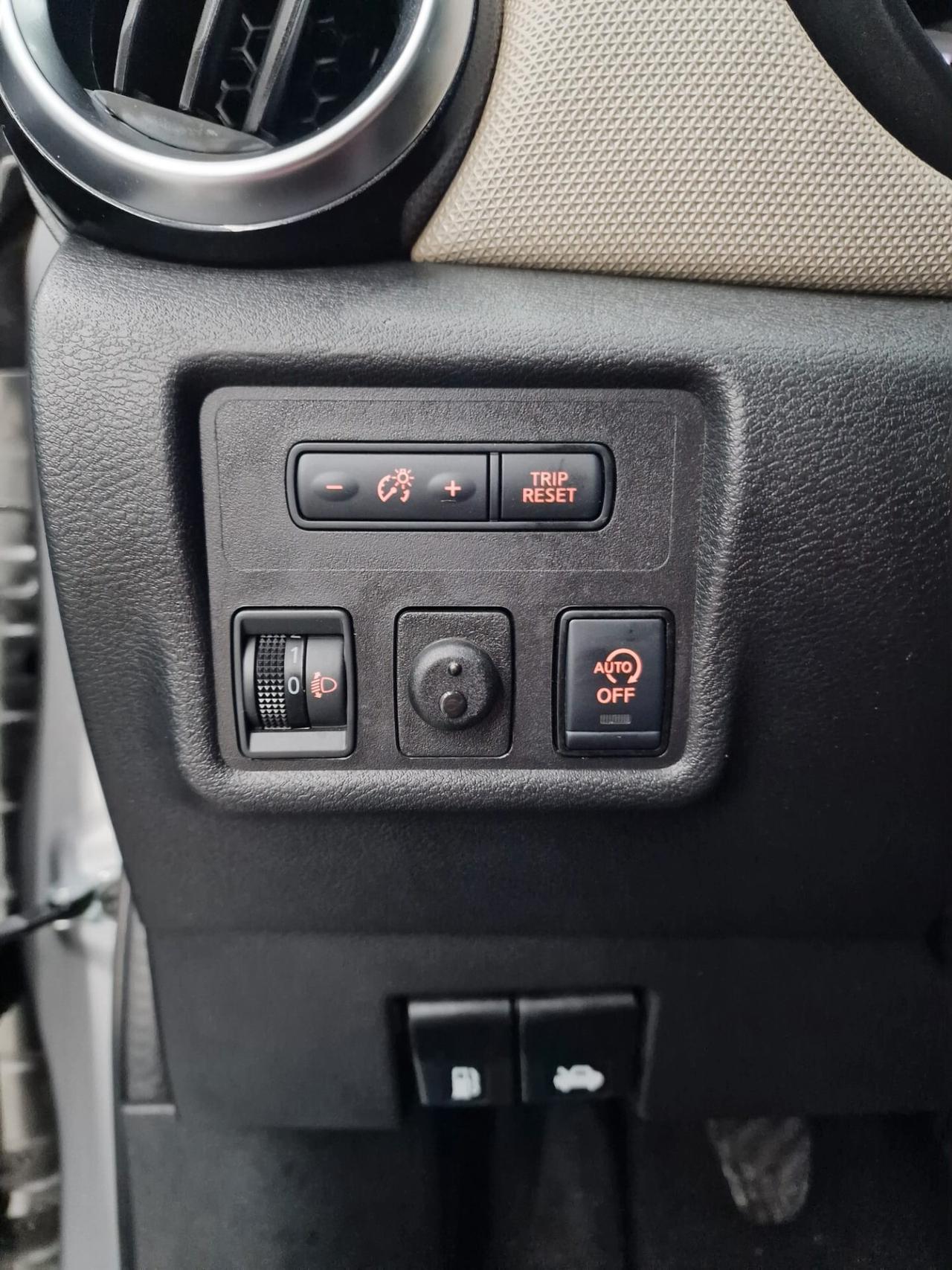 Nissan Micra 1.0 IG-T 100 5 porte Tekna