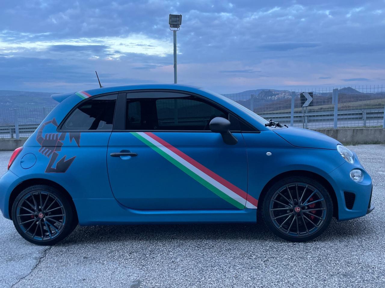 Abarth 695 1.4 Turbo T-Jet 180 CV