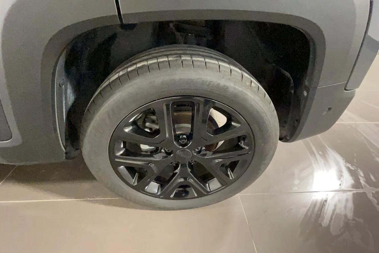 Jeep Renegade 1.5 Turbo T4 MHEV Summit