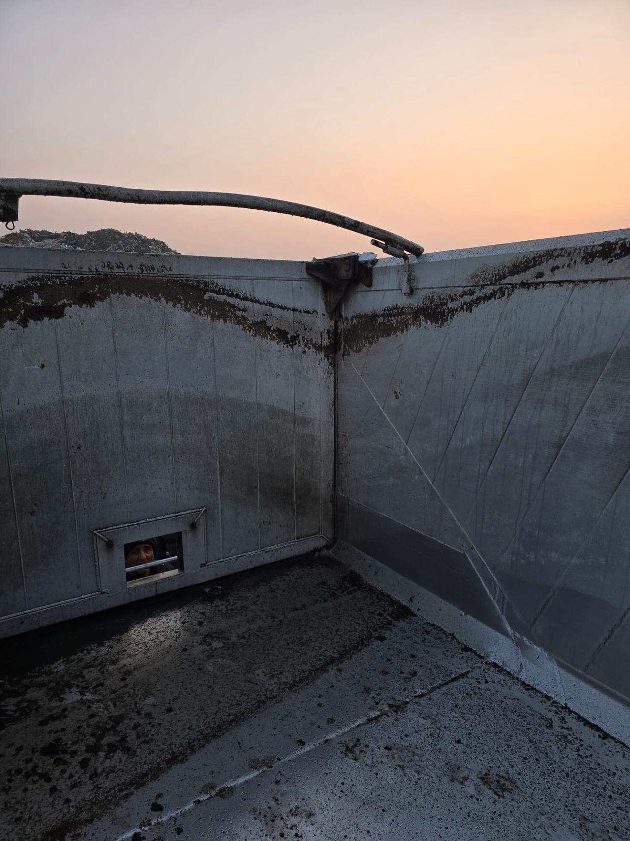 Semirimorchio vasca ribaltabile MENCI