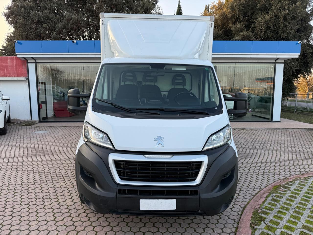 Peugeot Boxer 335 2.2 BlueHDi 140 S&S PC Cabinato