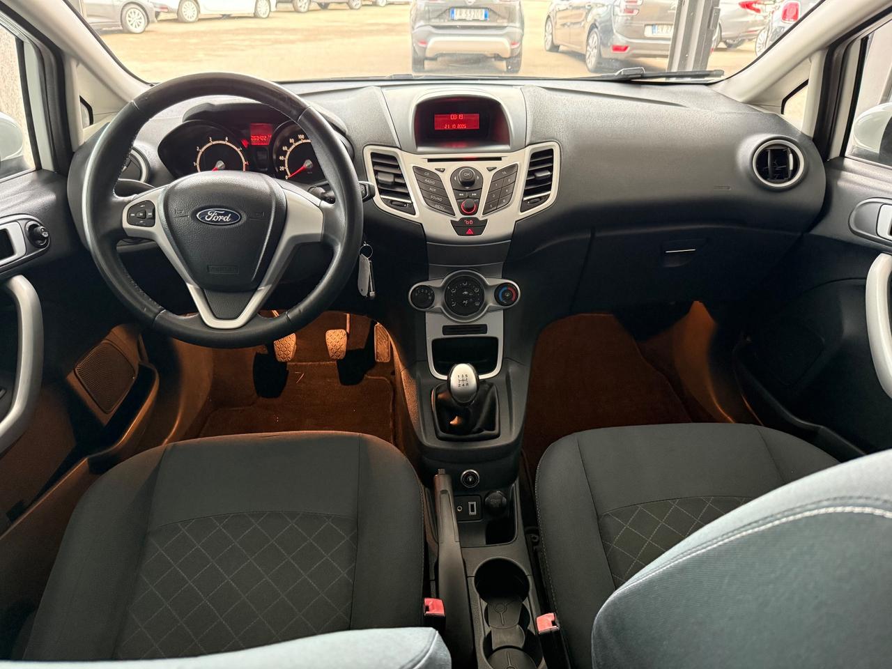 Ford Fiesta 1.4 16V 5p. Bz.- GPL Titanium Bs.