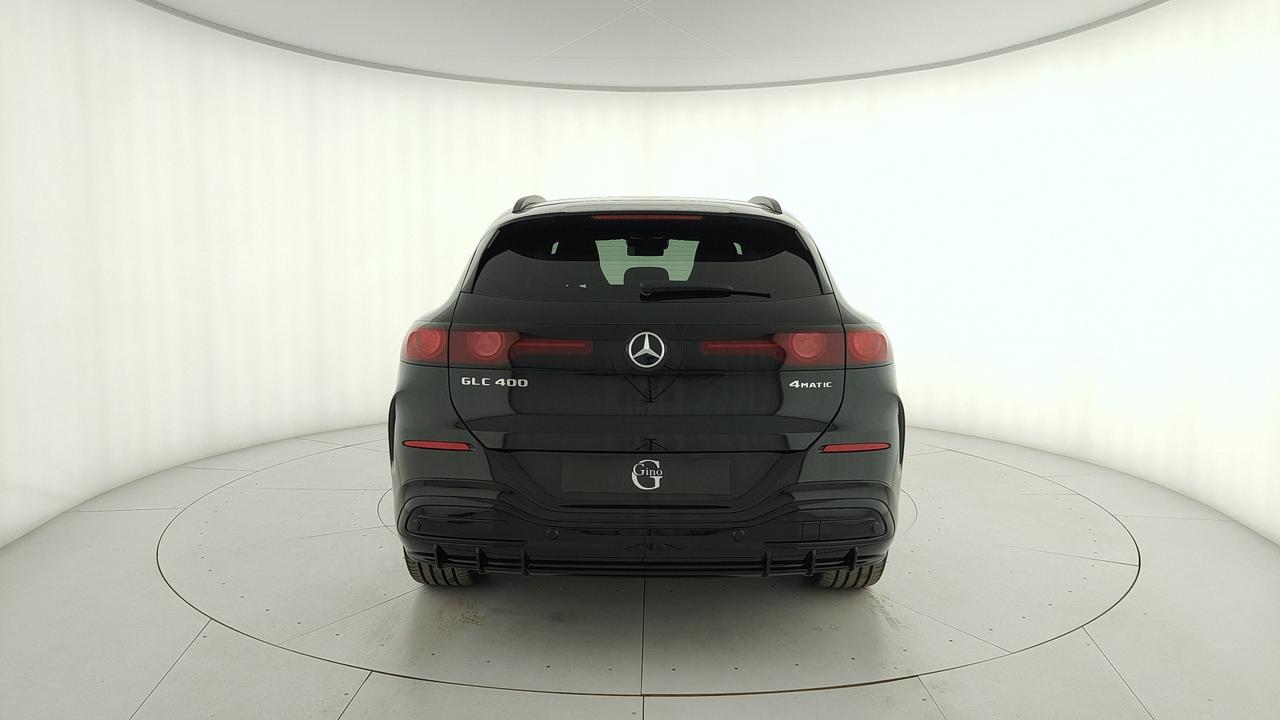 Mercedes-Benz GLC 400 4MATIC con tecnologia EQ