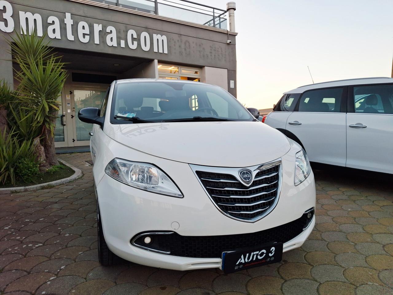 Lancia Ypsilon 1.2 69 CV 5 porte GPL Ecochic Silver