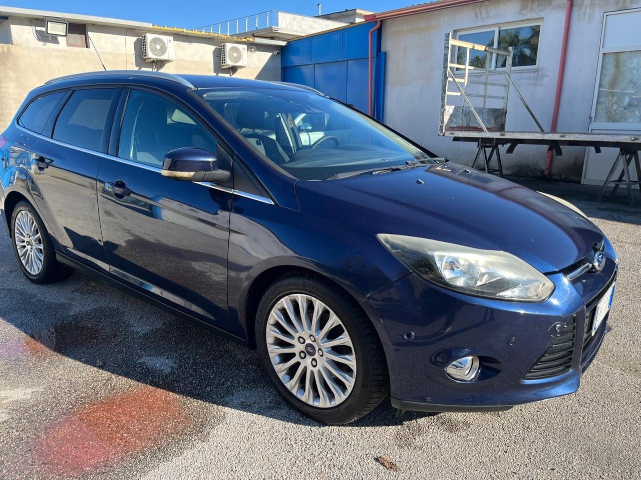 Ford focus s.w-1.6 tdci-full-2012