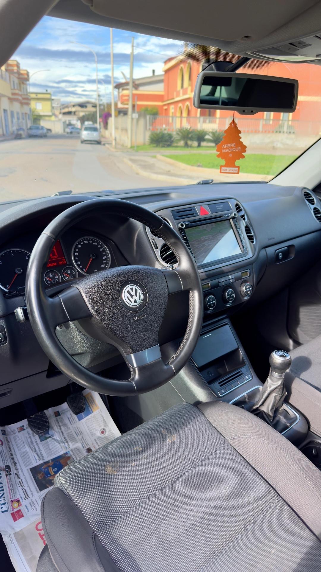 Volkswagen Tiguan 2.0 TDI 170 CV DPF Sport & Style (18°)