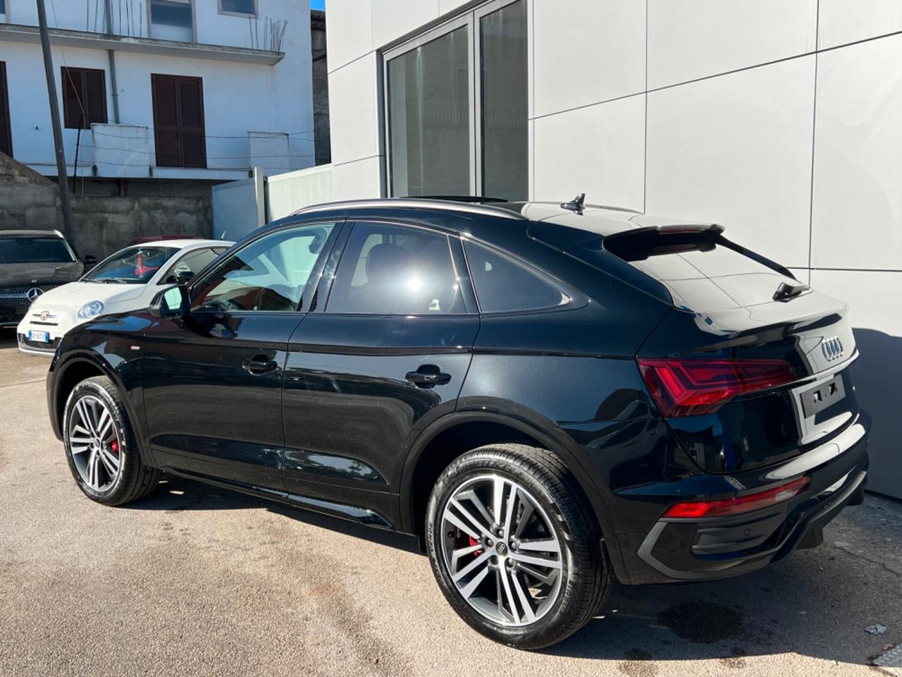 Audi Q5 SPB 40 TDI quattro S tronic S line - listino € 81.400 - scontata € 67.900