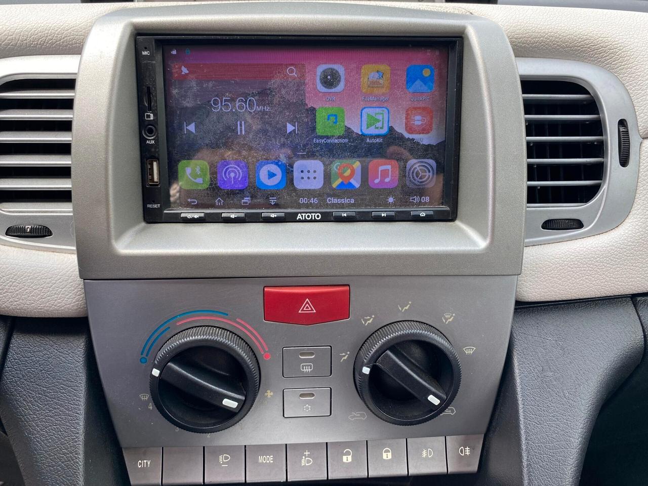 Lancia Ypsilon 1.3 MJT 75 CV Limited Elle