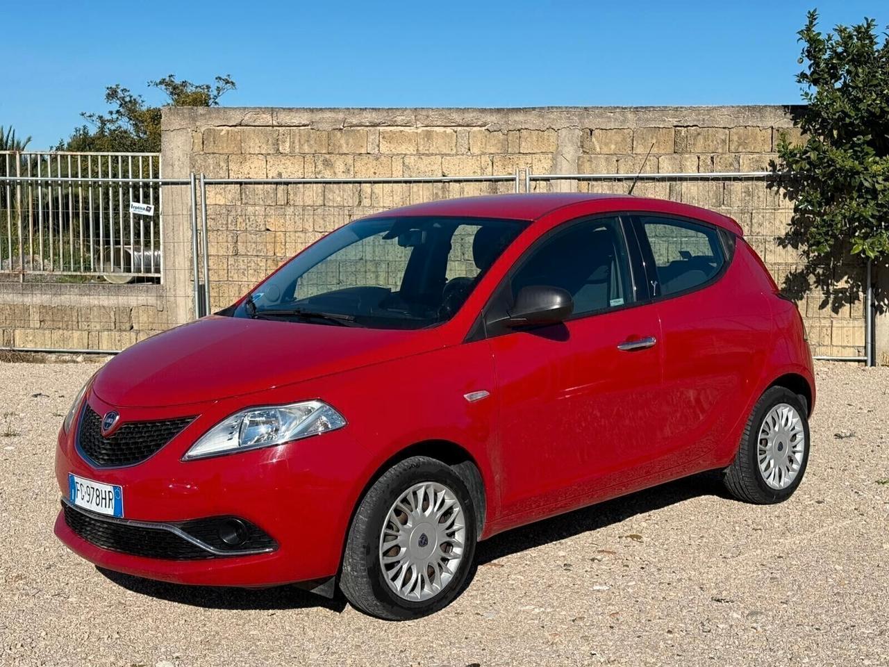 Lancia Ypsilon 1.2 69 CV 5 porte Platinum