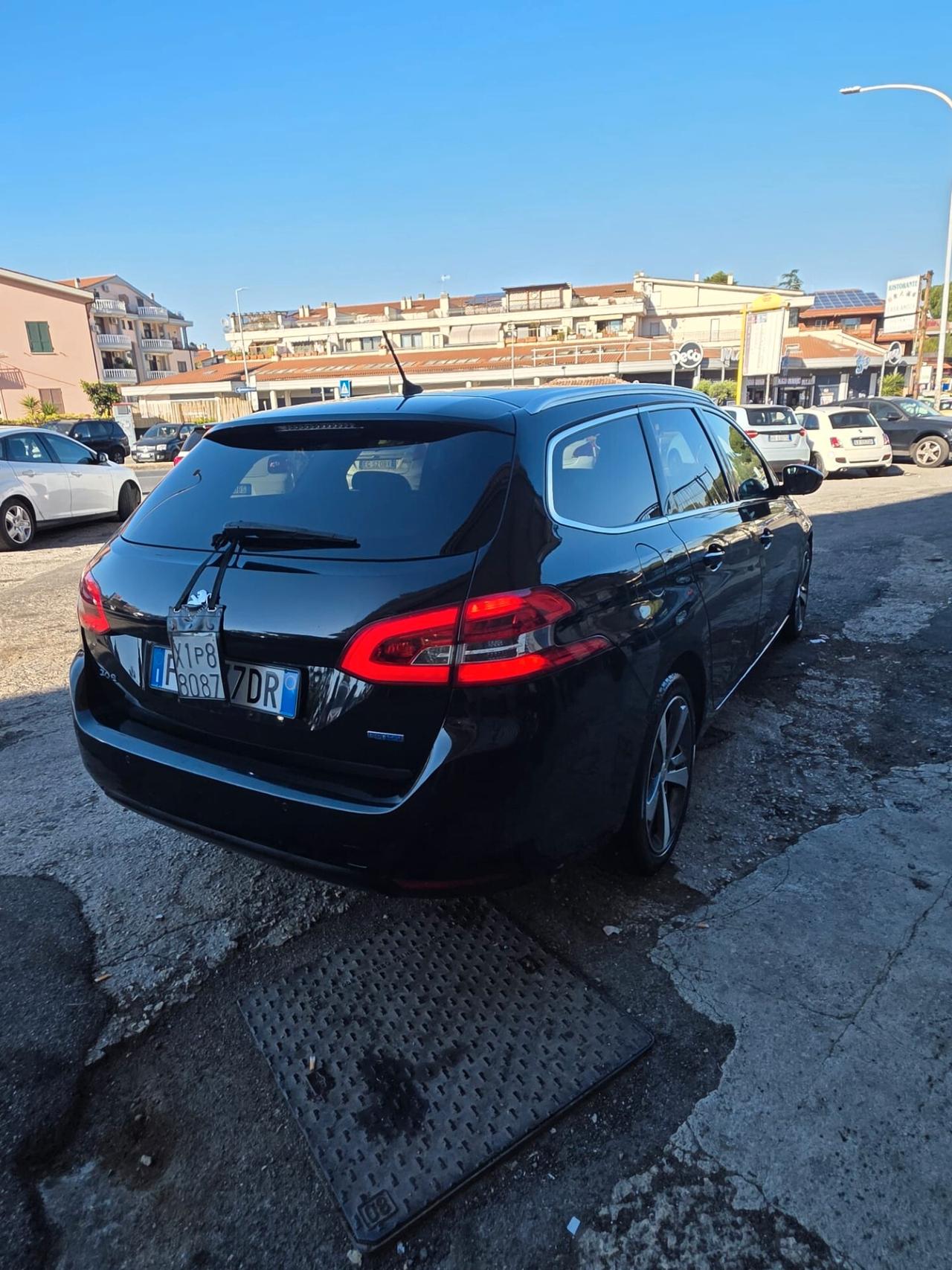 Peugeot 308 BlueHDi 120 S&S EAT6 SW Allure