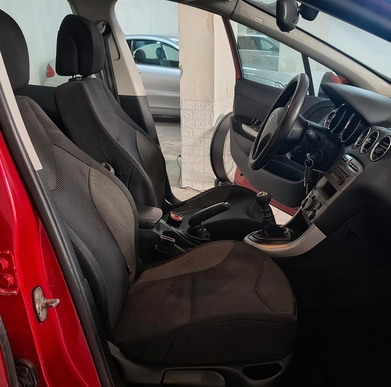Peugeot 308 1.6 HDi 90CV 5p. Premium