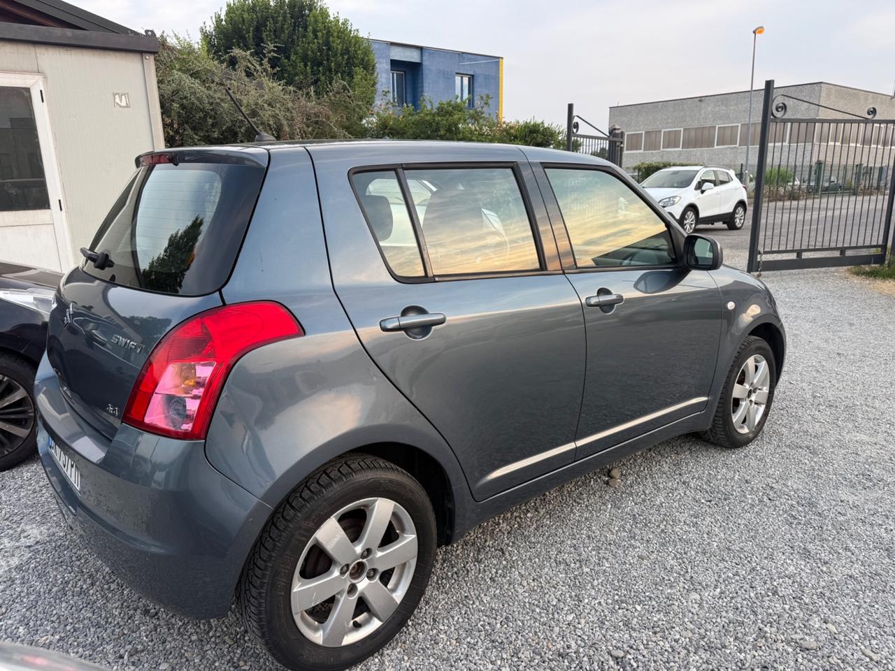 Suzuki Swift 1.3 4x4 5p. GL